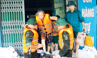 Trong gian khó, có bộ đội